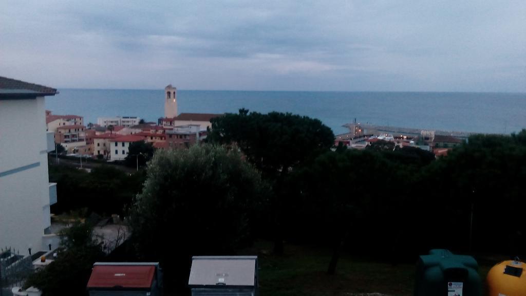 Sole E Mare San Vincenzo Exterior foto